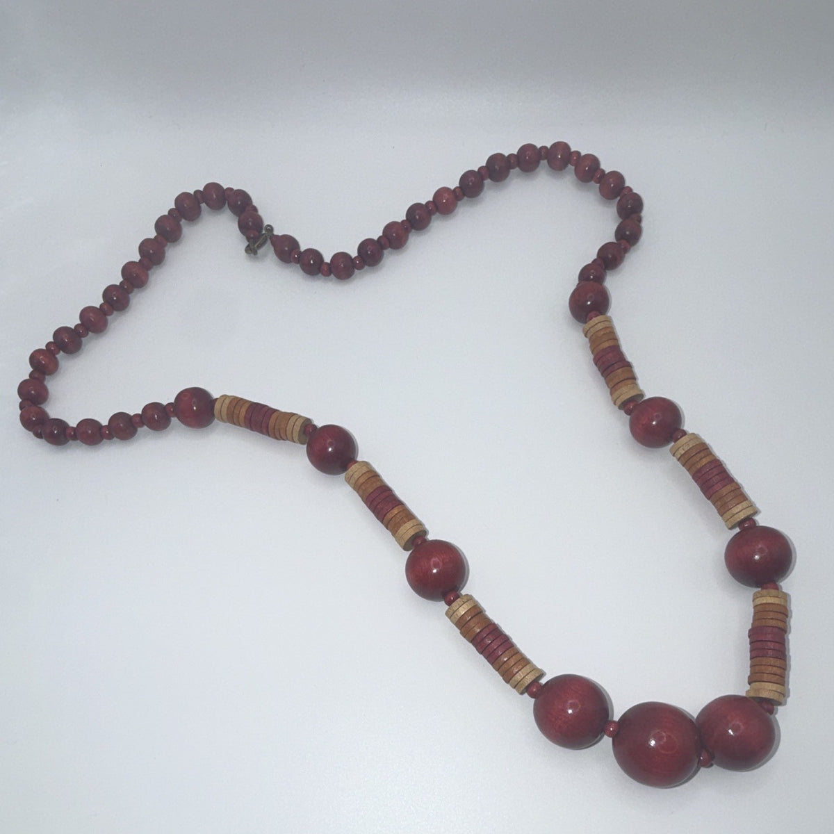 Red Tan Wood Beaded Ball Chain Necklace Round Beads Spring Ring Closure.
