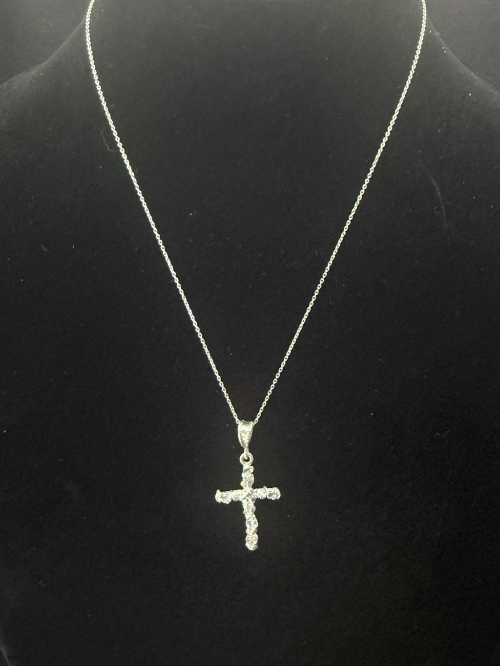 925 Sterling Silver Cross And Chain.