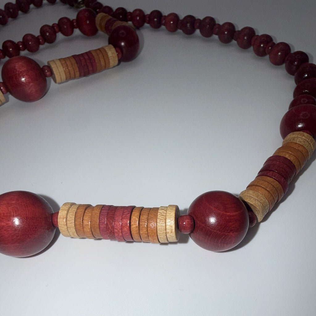 Red Tan Wood Beaded Ball Chain Necklace Round Beads Spring Ring Closure.