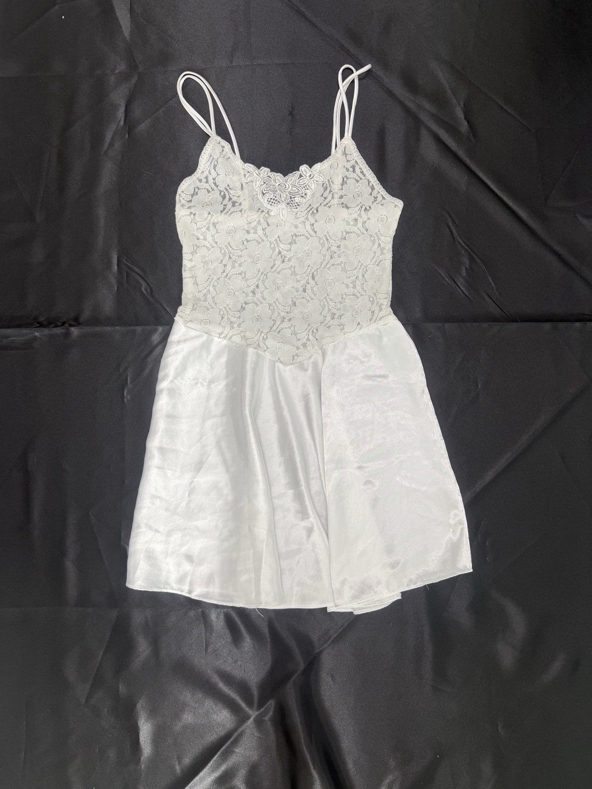 1 Cinema Etoile Women’s White Floral Lace Chemise Slip S Sleeveless Adjustable